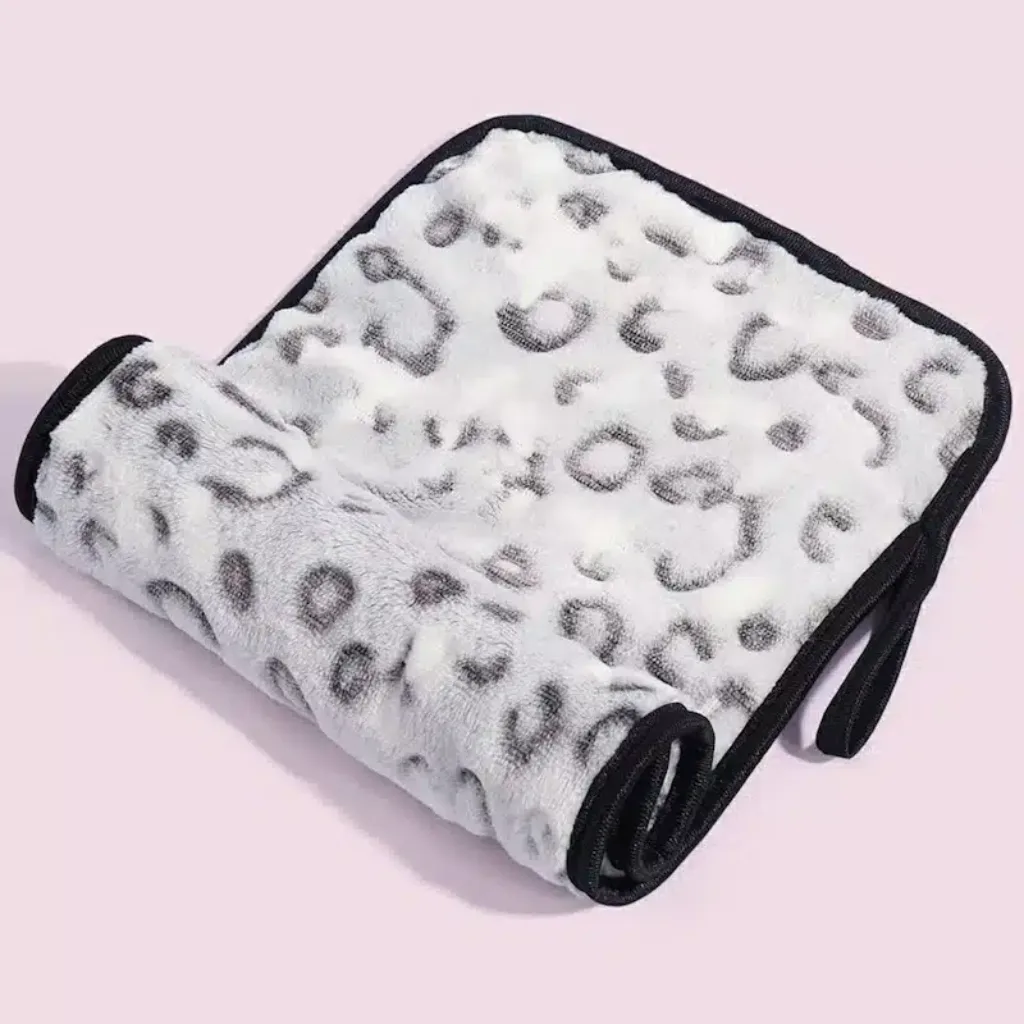 Maange-Face-Cleansing-Towel.webp Maange Face Cleansing Towel - Image 1